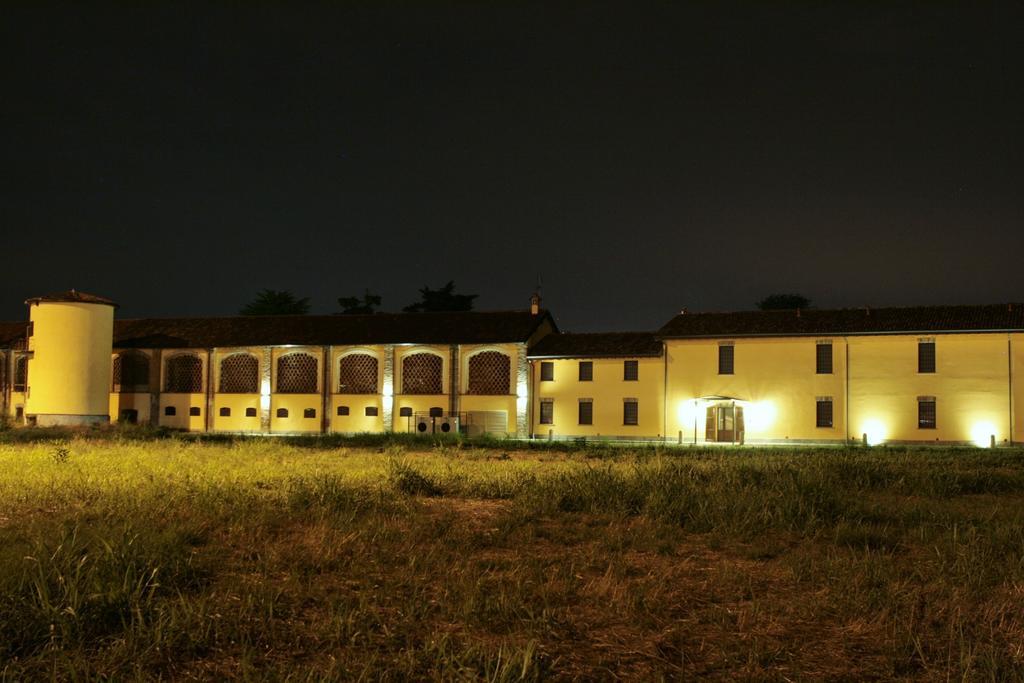 Agriturismo Cavrigo Lodi Exteriör bild