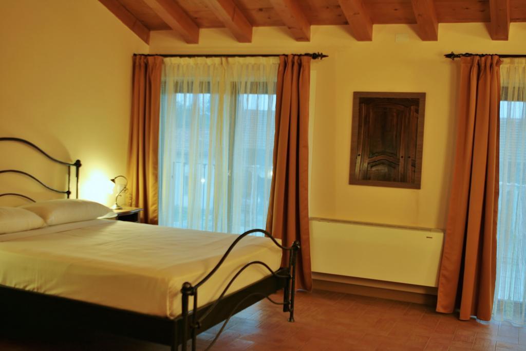 Agriturismo Cavrigo Lodi Rum bild